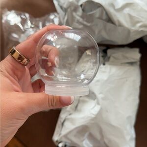 Clear Plastic Sphere Container